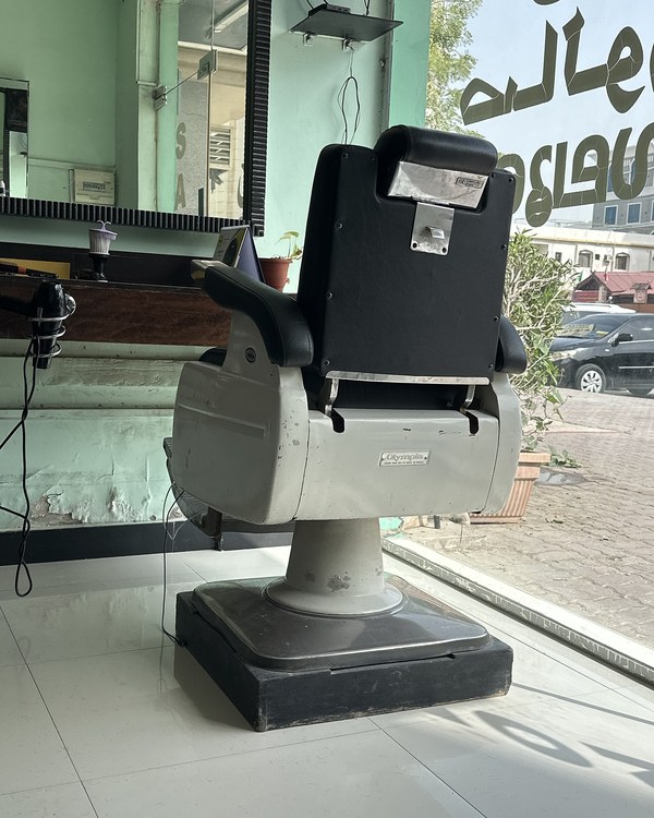 Deniz's chair, ready for the next cut