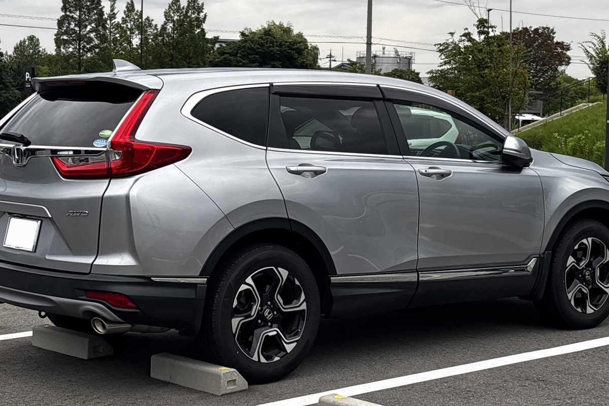 2018 Summit Trailhawk — Dirt-Ready SUV
