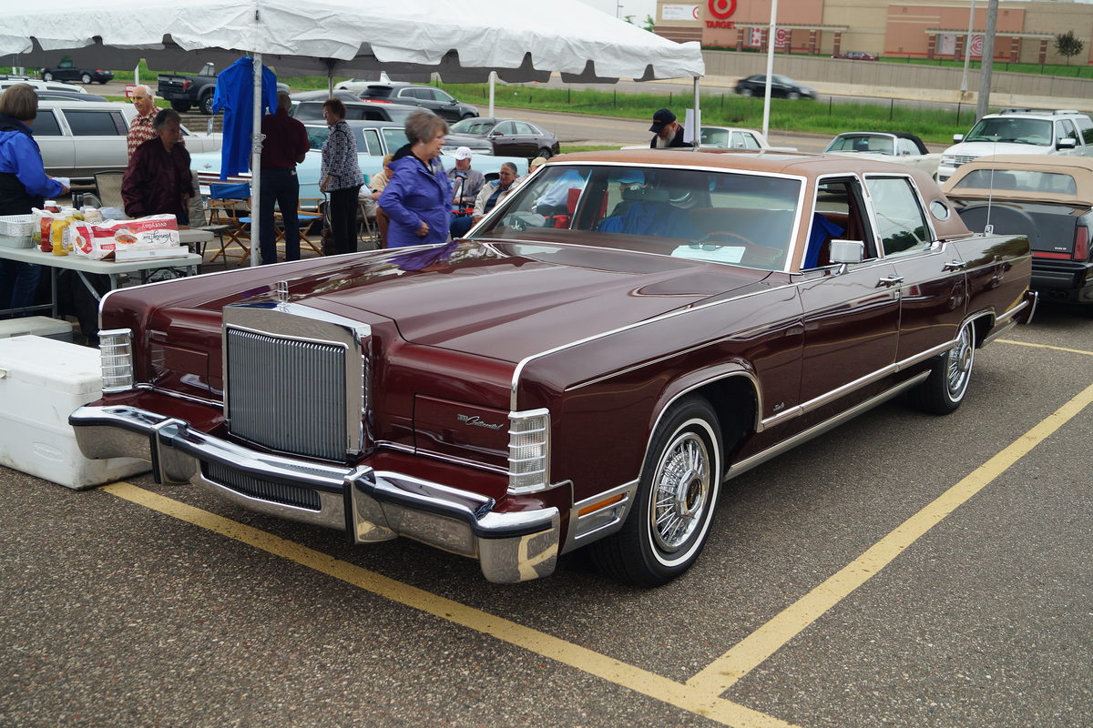 1978 Boulevard Cruiser — Project Land Yacht